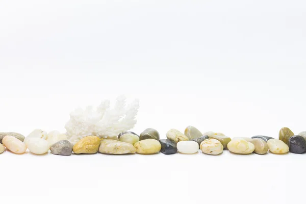 Linea minimalismo di ciottoli e corallo bianco — Foto Stock