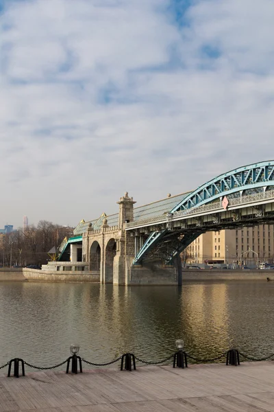 Bridge over the river — Stock Photo, Image