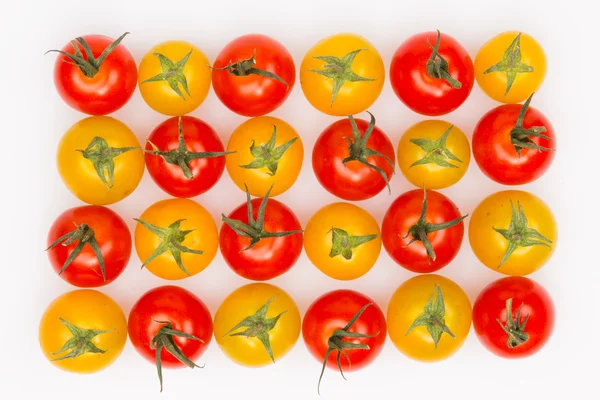 Tomates amarelos e vermelhos — Fotografia de Stock