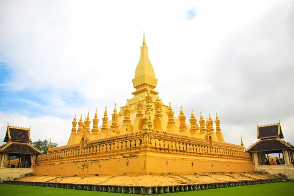 Templo en Vientiane (Thad Luang ) —  Fotos de Stock