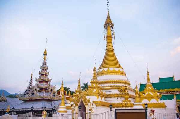 Arkitekturen på det antika templet — Stockfoto