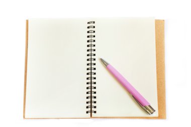 defter ve pembe kalem beyaz