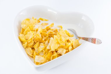 besleyici ve lezzetli mısır flake tahıl süt ile bir kase