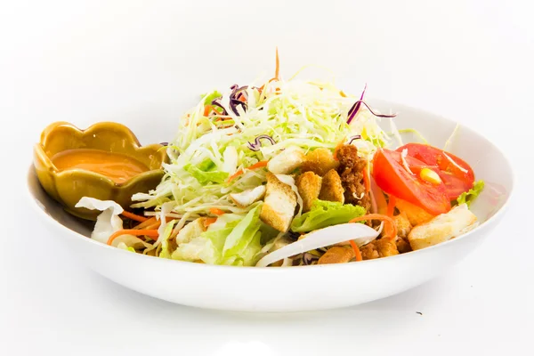 Vegetable salad and fried chicken on dish — Stock Photo, Image