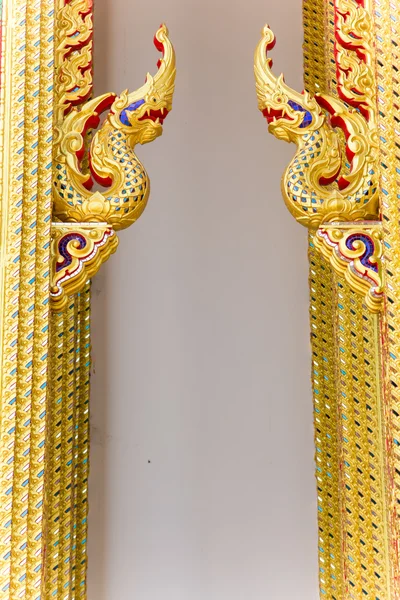 Thai art golden of head king of nagas in Buddhist temple. — Stock Photo, Image