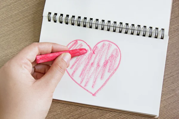 Pintura de coração em papel branco com cor pastel — Fotografia de Stock