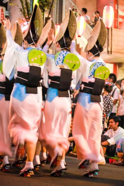 kasurazaka Tokyo, yaz aylarında AWA odori, Japon dansları Festivali
