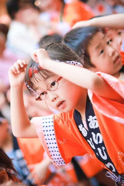 Awa Odori, festival de danse japonais en été à Kasurazaka à Tokyo — Photo