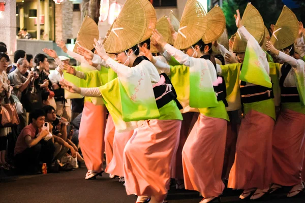 Awa Odori, festival di danza giapponese in estate a Kasurazaka a Tokyo — Foto Stock