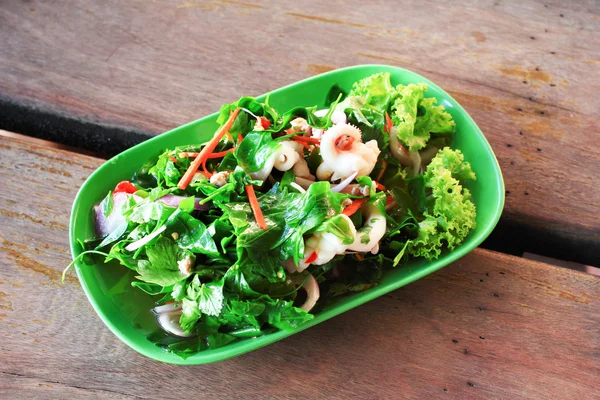 Тайский овощ и нарезанный салат из свинины — стоковое фото