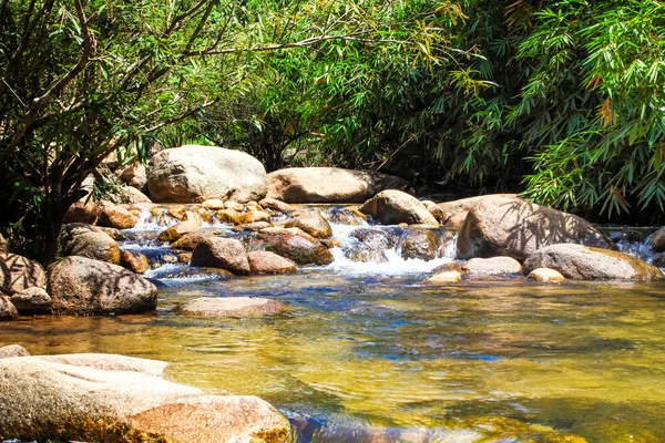 Evergreen forest waterfall in Chanthaburi, Thailand — Stock Photo, Image