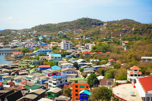 Srichang Adası Deniz ve şehir görünümünü — Stok fotoğraf