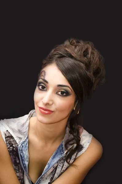 Güzel bir kızın portresi. .