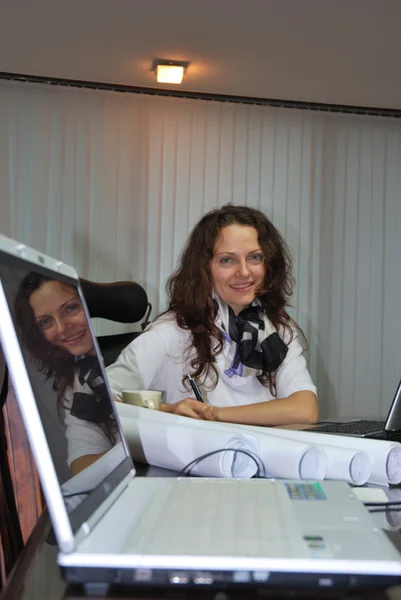 İş kadını portresi. .