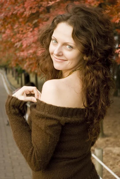 genç güzel kadın portresi .