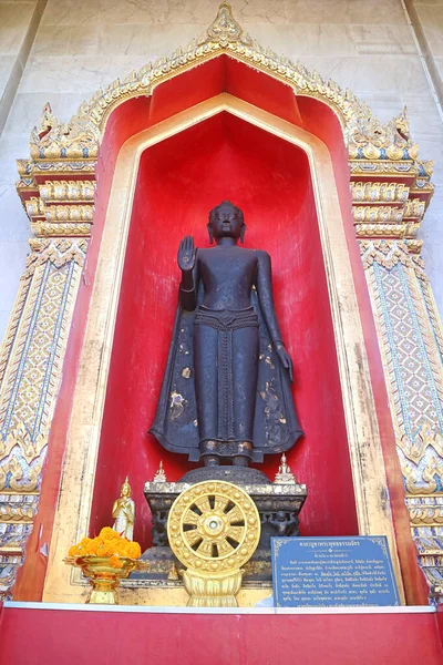 Well Preserved Lopburi Period Standing Buddha Image Rear Ordination Hall — Foto Stock