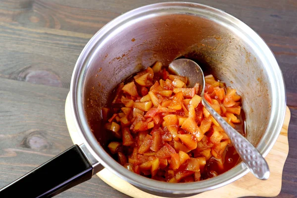 Pot Compote Pommes Fraîche Caramélisée Sur Table Bois — Photo