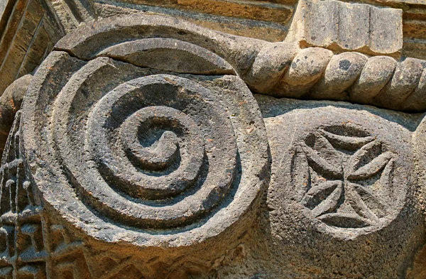 Detalhes Incrível Coluna Catedral Zvartnots Ruínas Antigas Localizada Cidade Vagharshapat — Fotografia de Stock