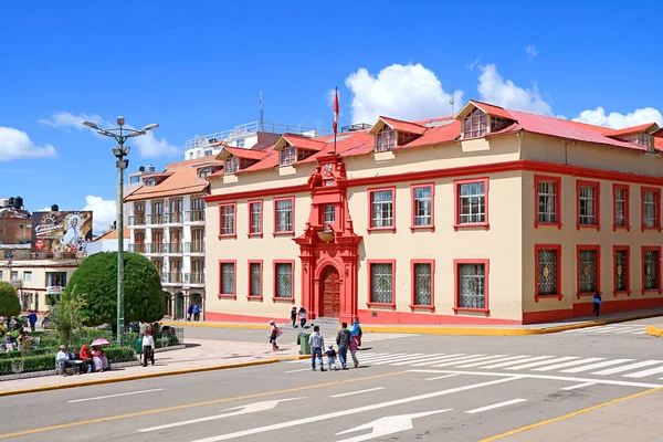 Plaza Armas Meydanı Sokak Sahnesi Güney Amerika Nın Puno Şehrindeki — Stok fotoğraf