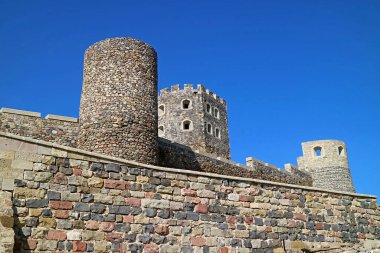 Gürcistan 'ın Akhaltsikhe şehrindeki Rabati Ortaçağ Kalesinin Çarpıcı Dış Yüzeyi