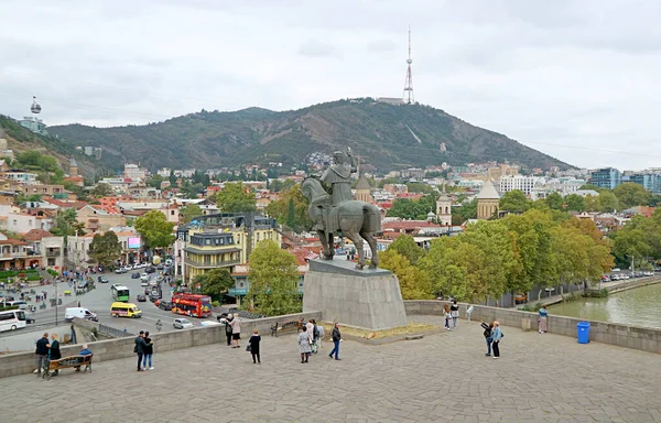 Imponujący Panoramiczny Widok Miasto Tbilisi Kultowy System Kolejki Linowej Widziany — Zdjęcie stockowe