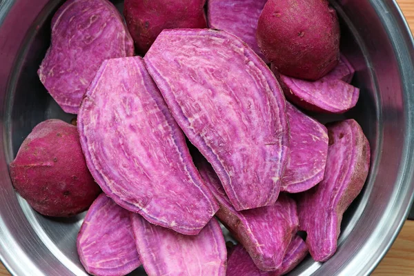 Closeup Cut Raw Purple Sweet Potatoes Steaming Pot — Stok Foto