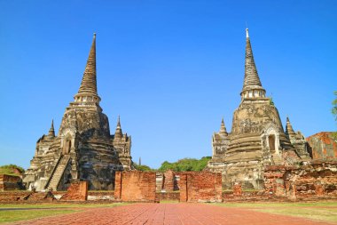 Eski Kraliyet Sarayı Arkeoloji Kompleksi, Ayutthaya, Tayland 'dan Şaşılacak Tarihi Pagodalar.