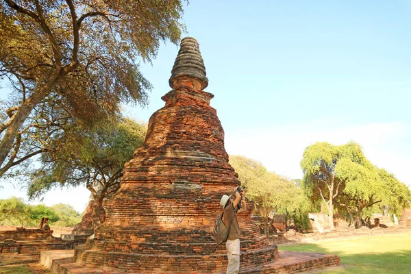 Visitor Taking Photos Wat Phra Sanphet Old Royal Palace Archaeological — Fotografia de Stock