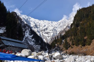 Landscape view of Kullu Valley in winters. Manali, Himachal Pradesh (India)