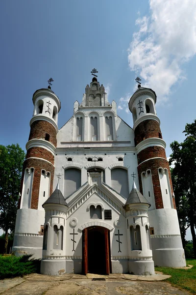 A igreja-fortaleza, Murovanka, região de Grodno, Bielorrússia — Fotografia de Stock