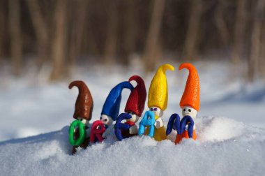 Cücelerin figürleri ve yazıt rüyası..