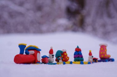 Noel oyuncaklarıyla yapılan Noel treni.
