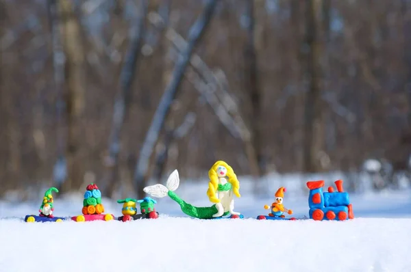 Zabawka Pociąg Zabawek Bożego Narodzenia Lesie Zimowym — Zdjęcie stockowe