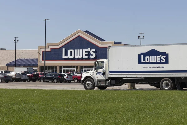 Marion Oktober 2021 Lowe Home Improvement Warehouse Lowe Betreibt Baumärkte — Stockfoto