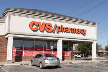 Indianapolis - Ekim 2021: CVS Eczane ve mağaza. CVS Health bir perakende ve eczane yardım yöneticisidir..