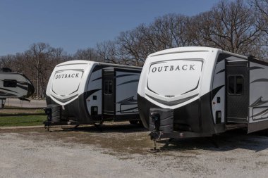 Lafayette - Nisan 2021: Keystone Karavanı Beşinci Tekerlek ve Seyahat Karavanları.