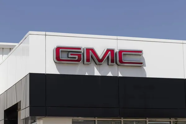 라파예트 Circa 2021 Gmc Suv 대리점 Gmc 뷰익은 유전자 변형이다 — 스톡 사진