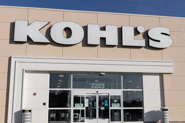 Greenfield Vers Décembre 2020 Kohl Retail Store Location Kohl Accepte — Photo