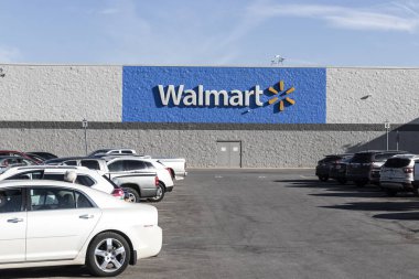 Greenfield - Aralık 2020: Walmart Perakende satış yeri. Walmart Gazileri Eve Hoşgeldin Taahhüdü 'nü tanıttı ve 265 bin gaziyi işe almayı planlıyor..