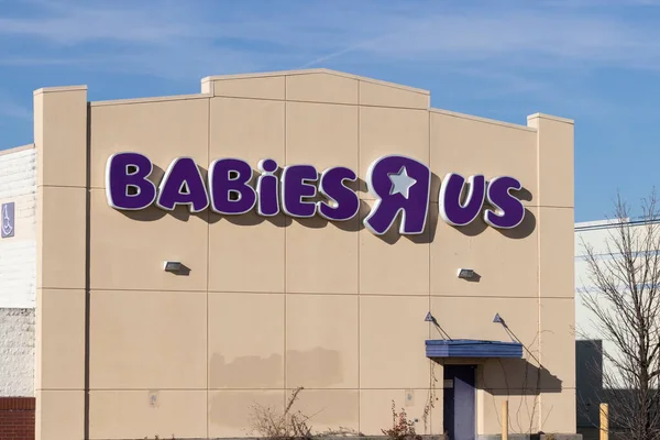 Cincinnati Circa Diciembre 2021 Babies Mall Store Juguetes Bebés Salieron — Foto de Stock