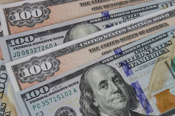 Tasarruf Tahvilleri 100 Dolarlık Banknotlar Yatırım Seçeneklerini Temsil Ediyor Tasarruf — Stok fotoğraf