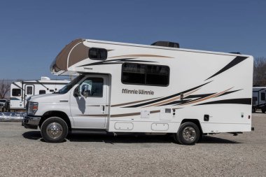 Peru - Mart 2022: Winnie Winnie Gaz Karavanı. Winnebago bir karavan ve karavan tatil araçları üreticisi..