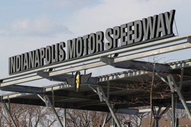 Indianapolis - Circa March 2022: Indianapolis Motor Yarış Pisti Kapı 1 girişi. Indy 500 ve Brickyard 400 'e ev sahipliği yapan IMS, Dünya Yarış Başkenti..