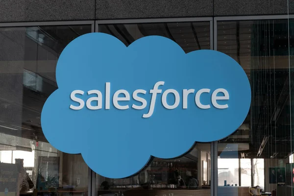 Indianapolis Sekitar Maret 2022 Gedung Salesforce Salesforce Bermaksud Melanjutkan Investasinya — Stok Foto