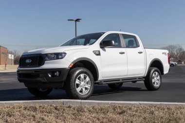 Brownsburg - Mart 2022: Ford Ranger kamyonet sergisi bir galeride. Ford Ranger 'a XL, XLT ve Lariat modelleri sunar.