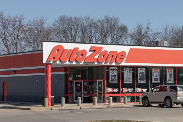 Brownsburg Sekitar Maret 2022 Autozone Retail Store Autozone Adalah Pengecer — Stok Foto