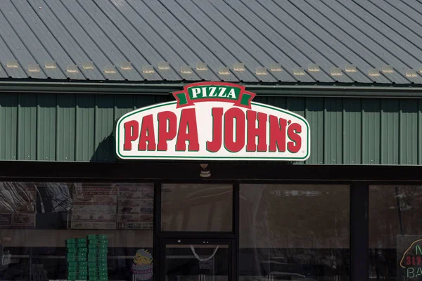 布朗斯堡 2022年3月 约翰老爹外卖比萨餐厅 约翰爸爸是世界上第三大外卖和披萨连锁店 — 图库照片