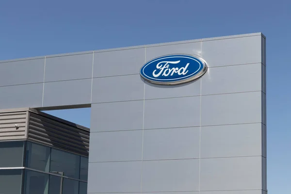 Kokomo Vers Avril 2022 Ford Concessionnaire Voitures Vus Camionnettes Ford — Photo