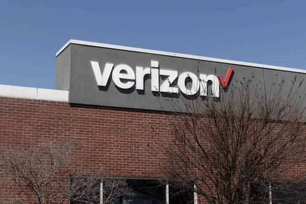 Richmond Sekitar April 2022 Verizon Wireless Retail Location Verizon Menyediakan — Stok Foto