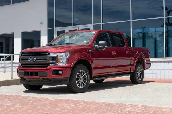 Fishers Circa May 2022 Ford 150 Display Dealership Ford F150 — Stock Photo, Image